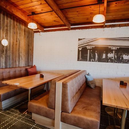 Wallaby Hotel Mudgeeraba Экстерьер фото