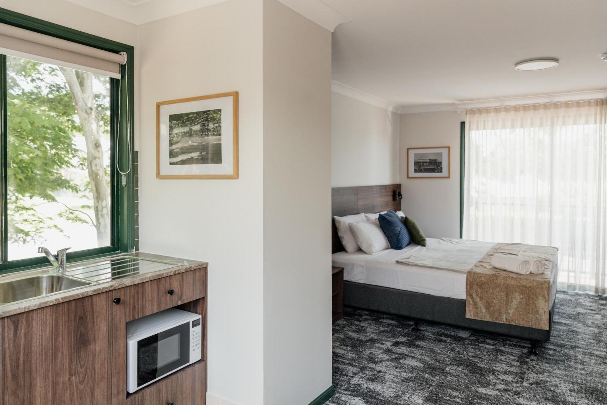 Wallaby Hotel Mudgeeraba Экстерьер фото