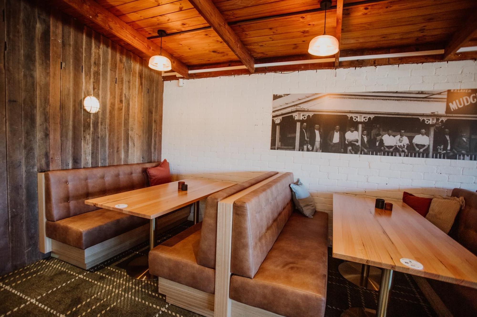 Wallaby Hotel Mudgeeraba Экстерьер фото